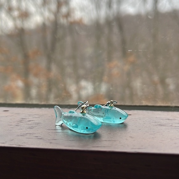 Handmade Whale shark earrings - Picture 7 of 9